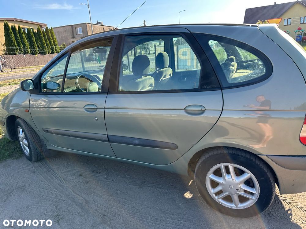 Renault Scenic 1.9 dCi Authentique - 15