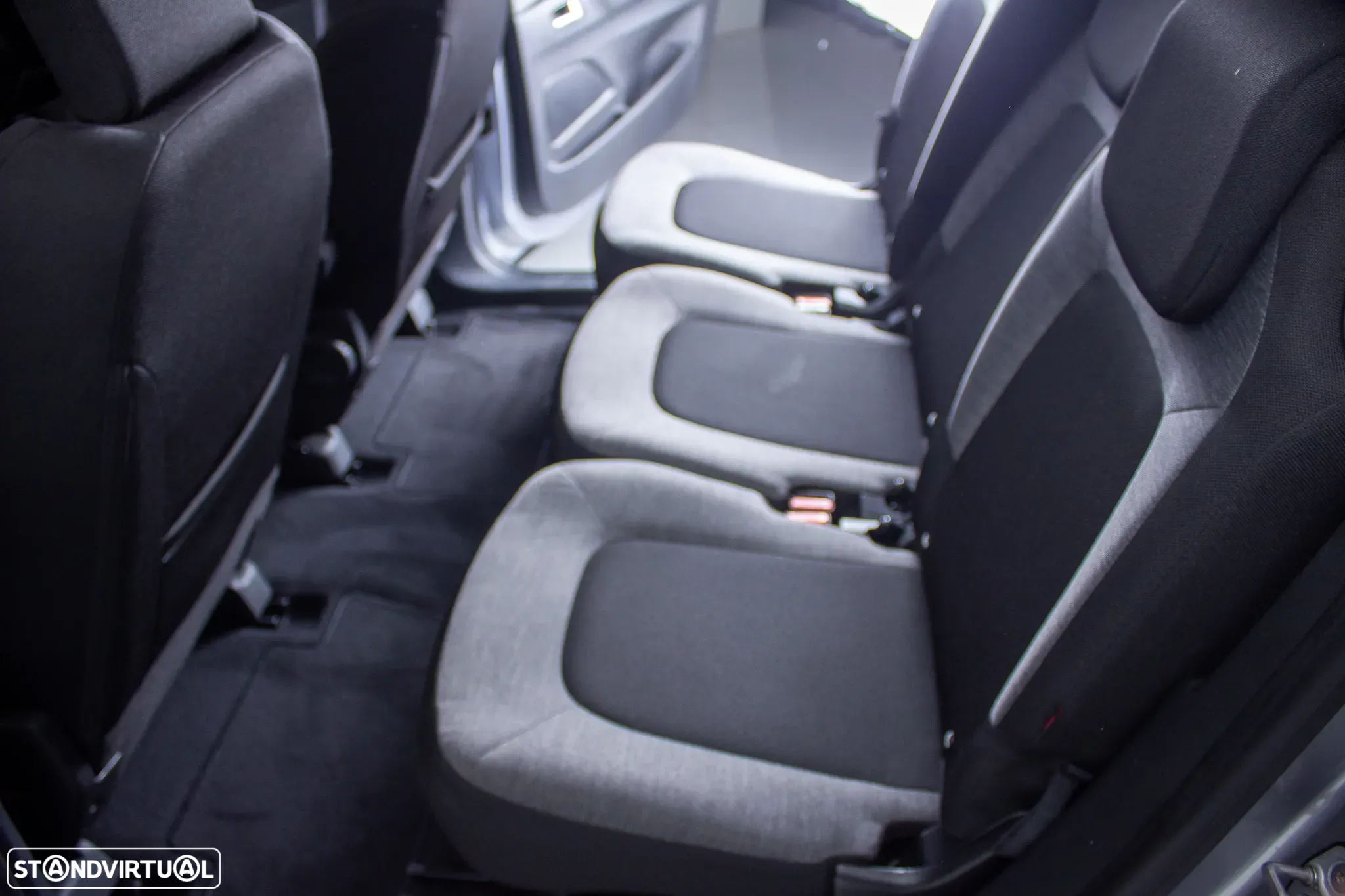 Citroën Grand C4 Spacetourer 1.5 BlueHDi Feel EAT8 - 32