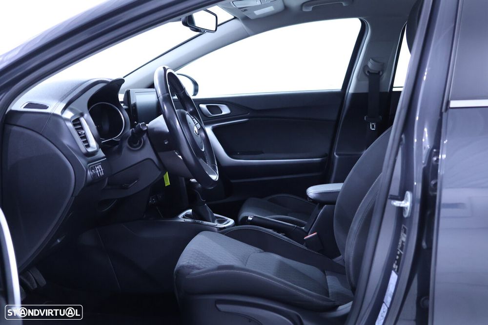 Kia Ceed 1.0 T-GDI Urban - 11