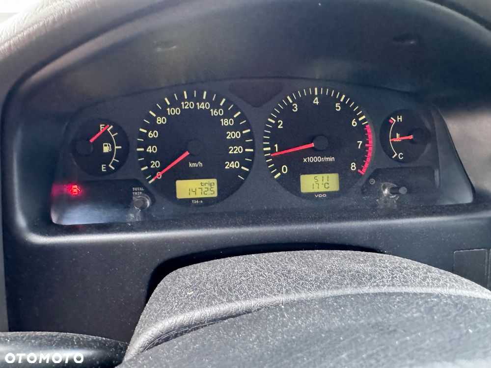 Toyota Avensis - 30