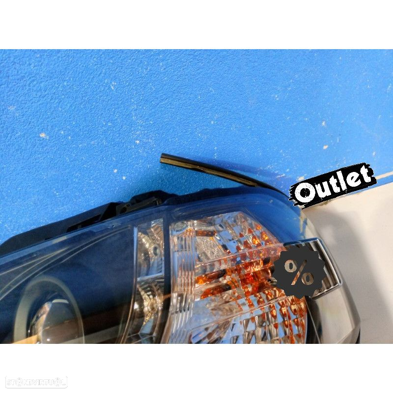 R145683C1 FARÓIS COM LUZ DIURNA LED VOLKSWAGEN VW T4 97-03 FUNDO PRETO - 3