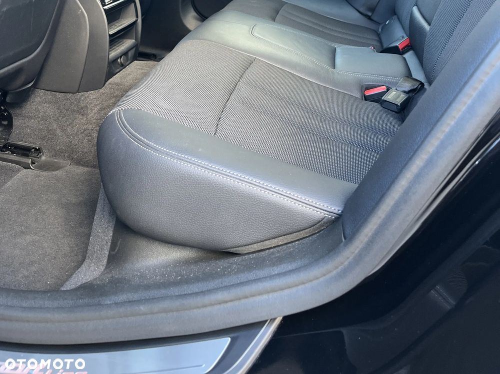 BMW Seria 5 520d xDrive Sport Line sport - 13