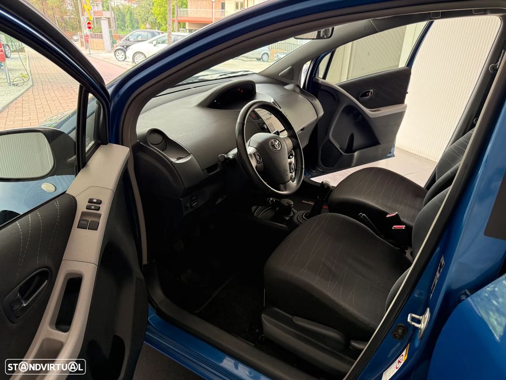 Toyota Yaris 1.0 VVT-i Cool Edition - 10