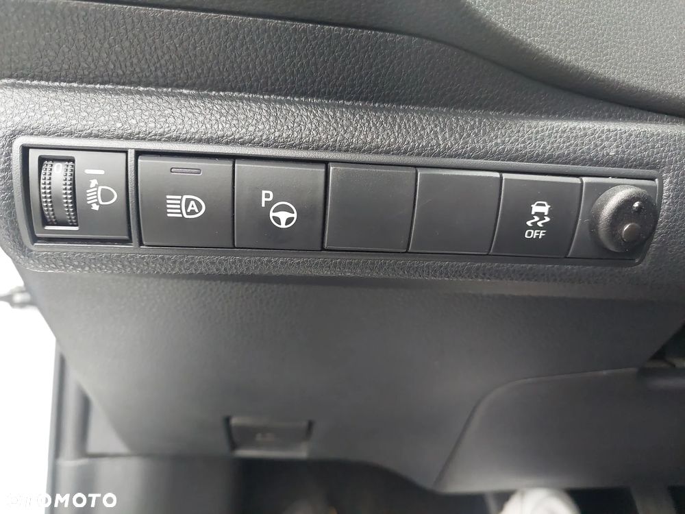 Toyota Corolla 1.8 Hybrid Comfort - 23