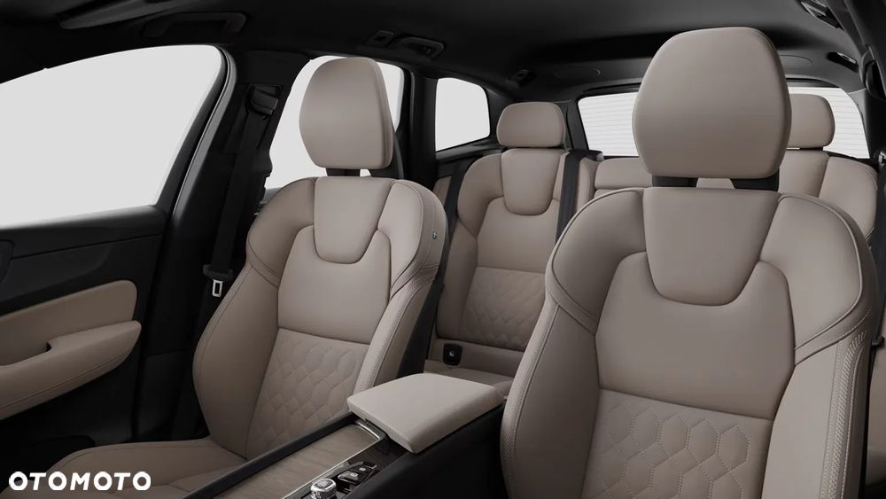 Volvo XC 60 B5 B AWD Plus Dark - 14