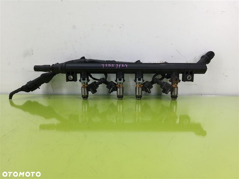 Listwa wtryskiwaczy Fiat Grande Punto  2005–2012 1.4 B 75 KM MAGNET MARELLI - 1