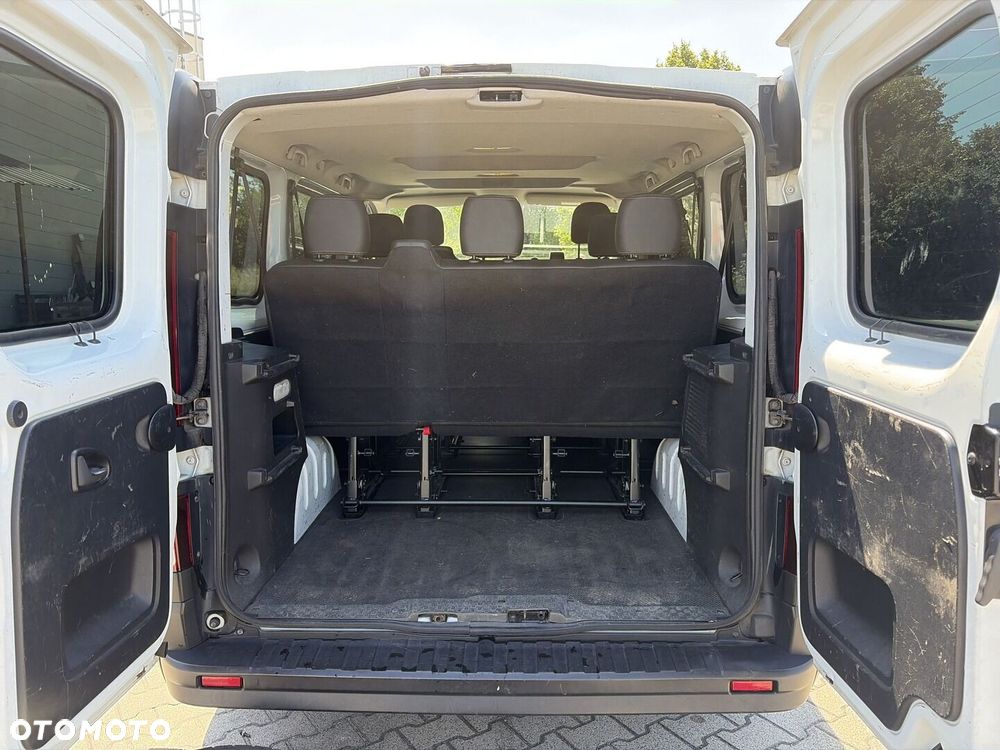 Renault Trafic - 17