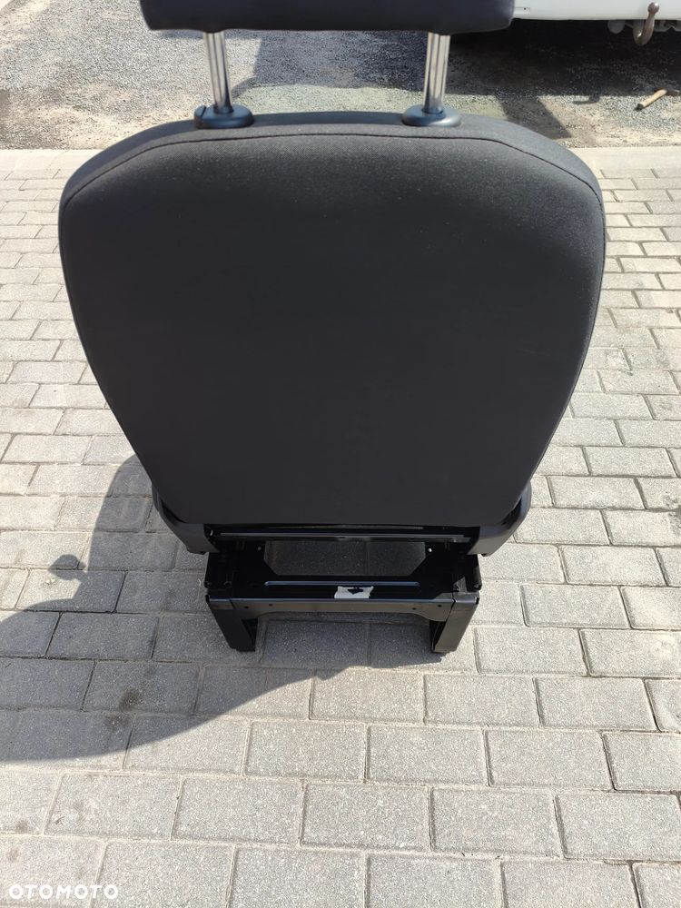 Fotel pasażera VW Crafter II MAN TGE - 2