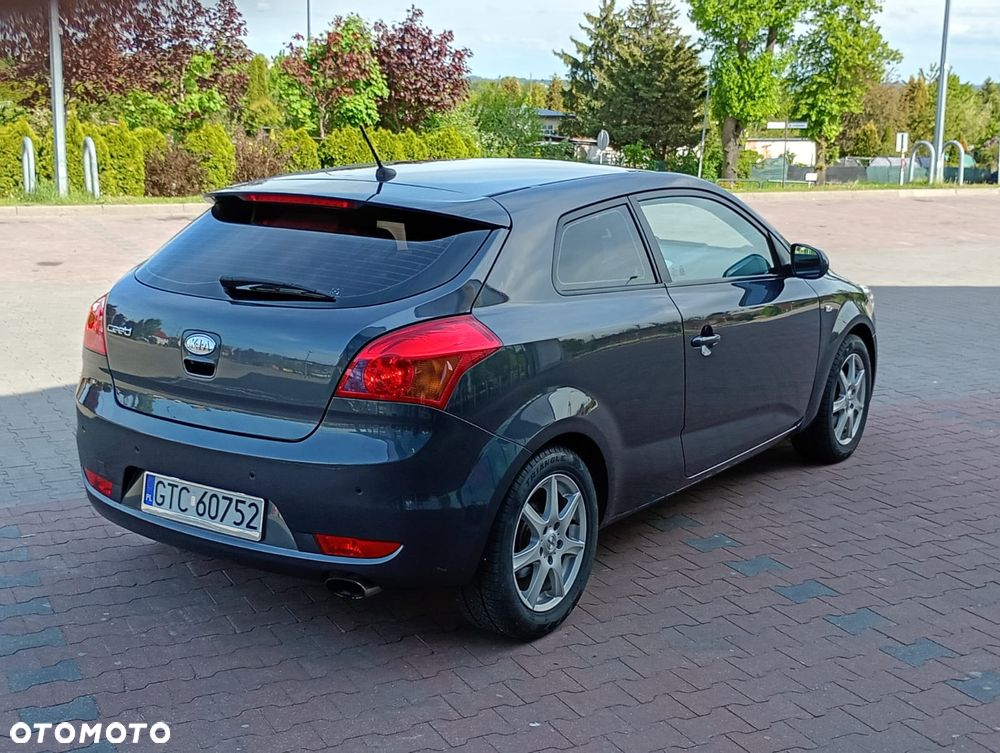 Kia ProCeed - 4