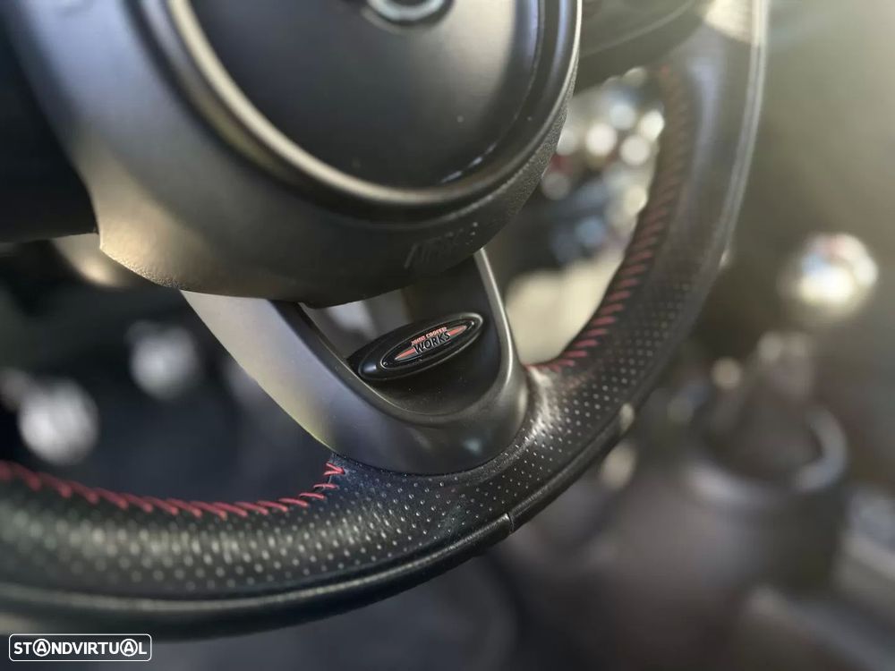 MINI 5 Portas Cooper D - 23