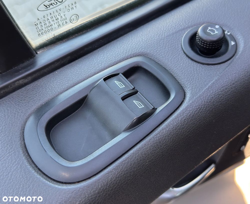 Ford Tourneo Custom 300 L2H1 VA Titanium - 14