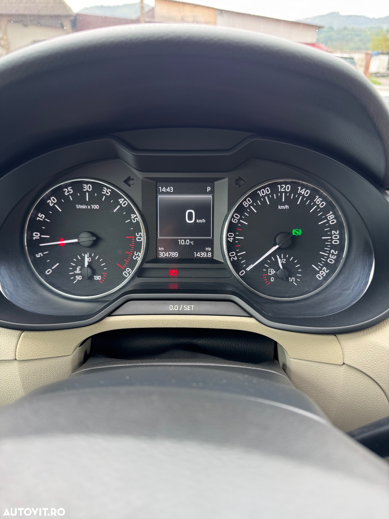 Skoda Octavia 1.6 TDI Ambiente DSG - 9