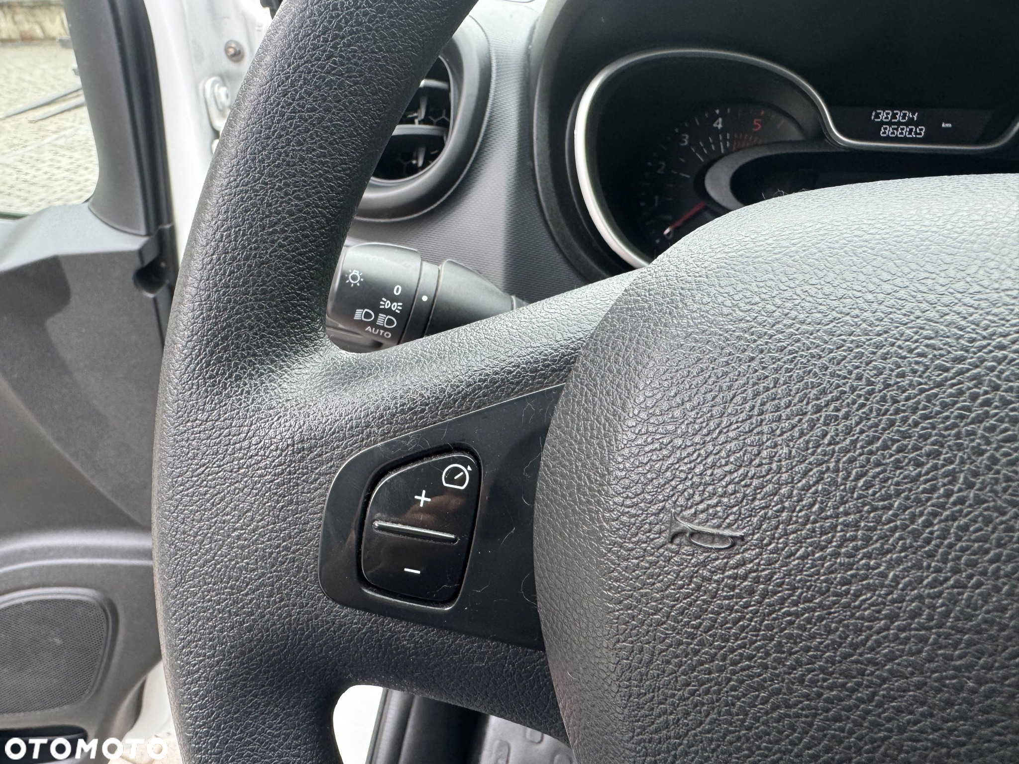 Renault Trafic - 23