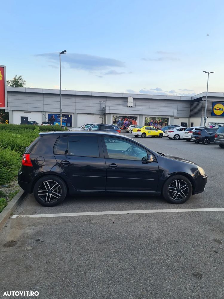 Volkswagen Golf - 8