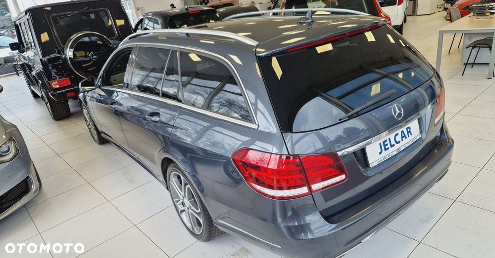 Mercedes-Benz Klasa E - 9