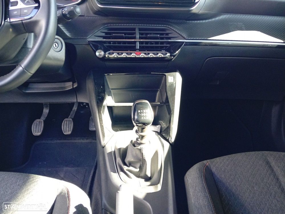Peugeot 2008 1.2 PureTech Style - 11