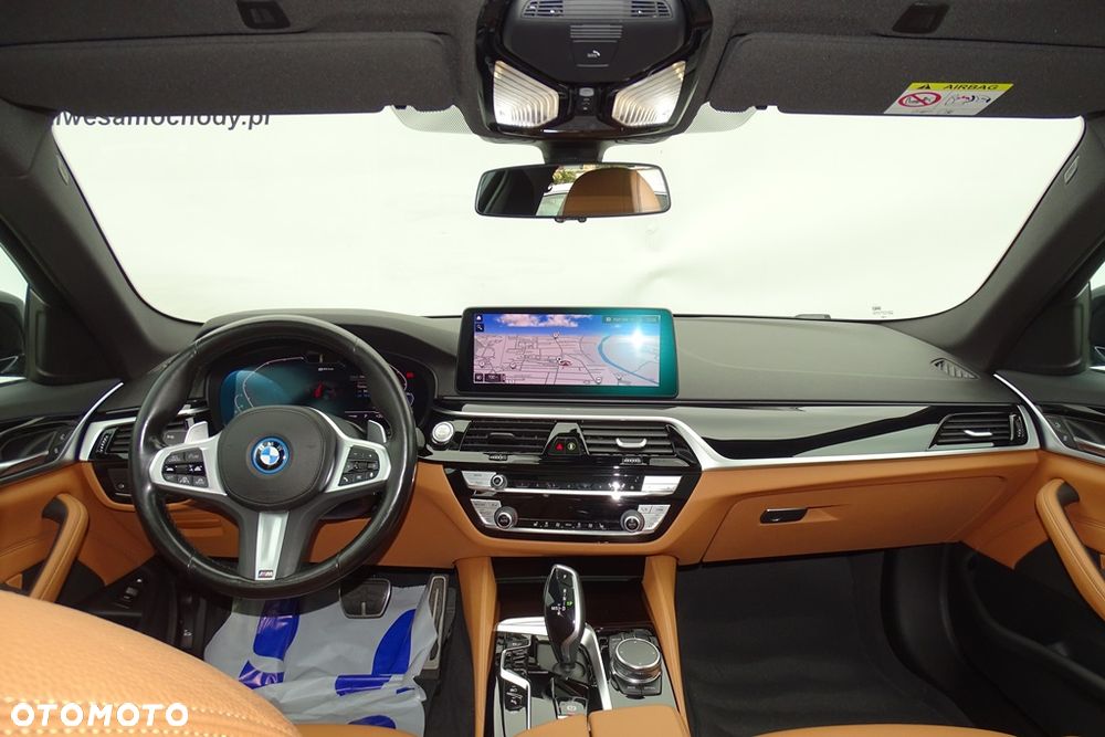 BMW Seria 5 530e xDrive M Sport sport - 38
