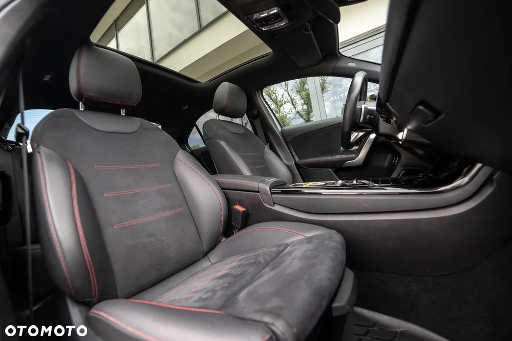 Mercedes-Benz Klasa A 220 d AMG Line 8G-DCT - 37