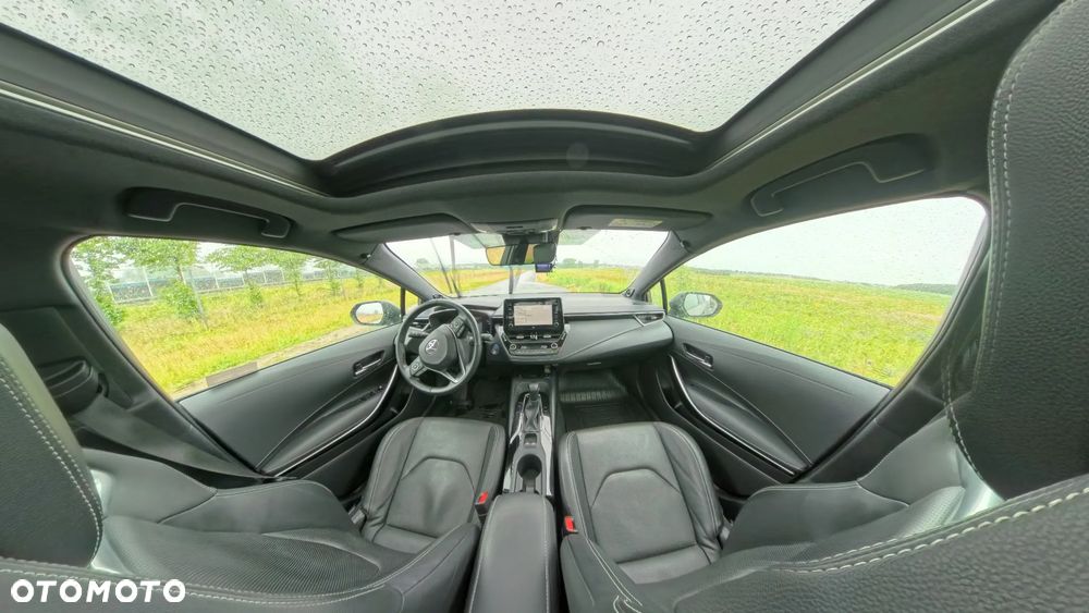 Toyota Corolla 2.0 Hybrid Executive - 36