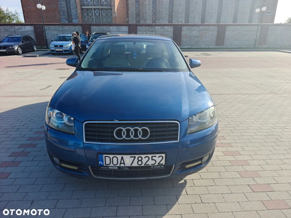 Audi A3 3-drzwiowe 2.0 FSI Ambiente Tiptronic - 9