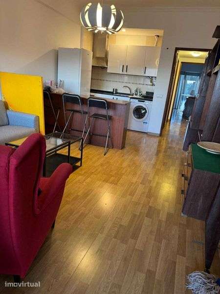 Apartamento T1 junto ao metro das Olaias - Grande imagem: 3/7