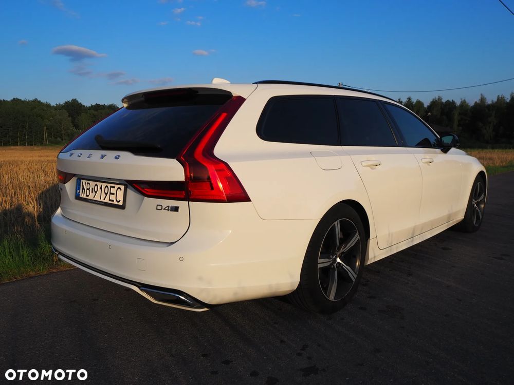 Volvo V90 D4 SCR AWD R-Design - 3