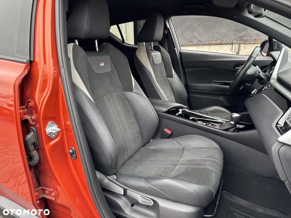 Toyota C-HR 2.0 Hybrid GR Sport - 24