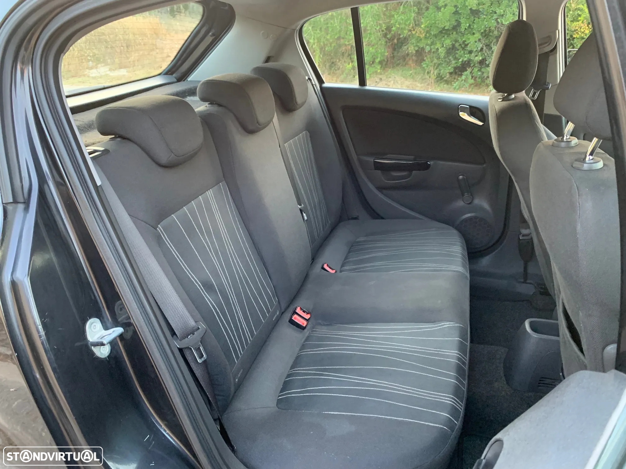 Opel Corsa 1.3 CDTi Enjoy EcoFLEX - 14