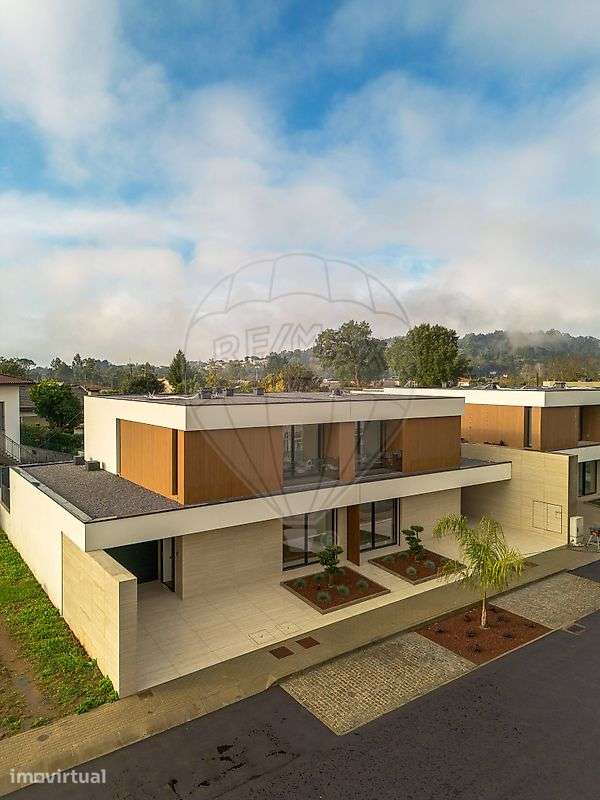 Moradia T4 para venda - Grande imagem: 3/36