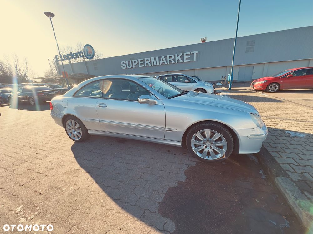 Mercedes-Benz CLK 320 CDI 7G-TRONIC Elegance - 22