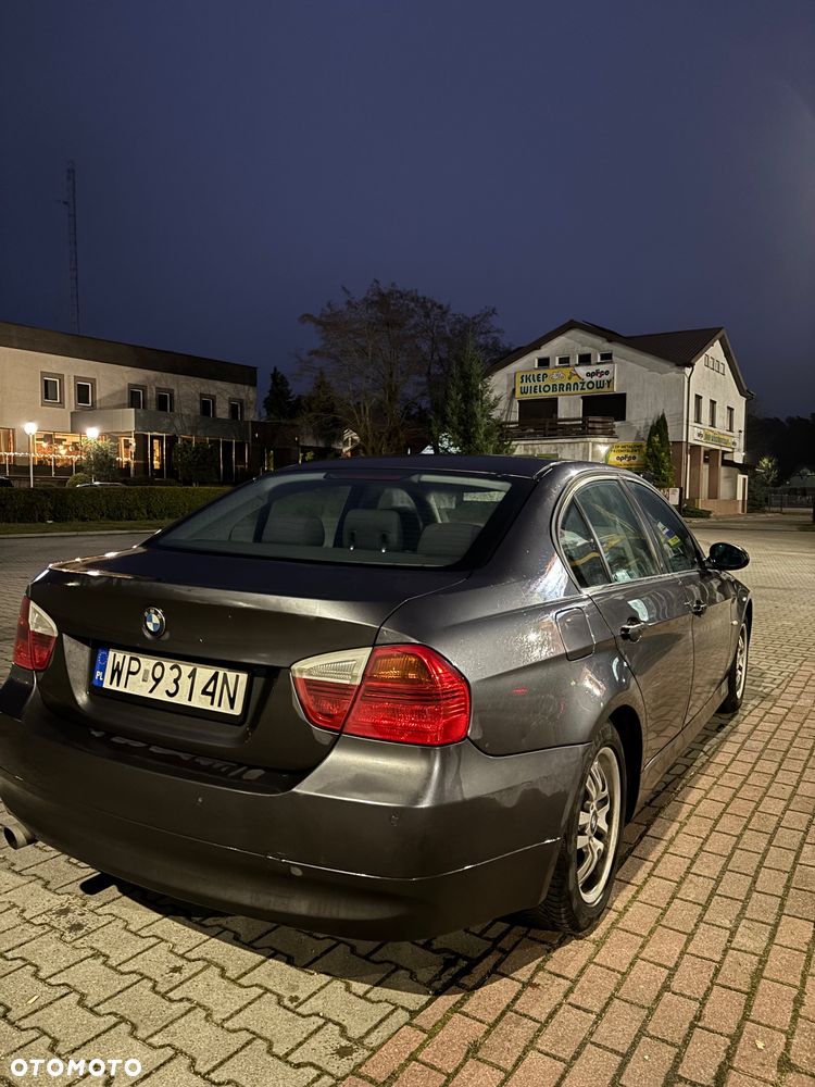 BMW Seria 3 320i - 3