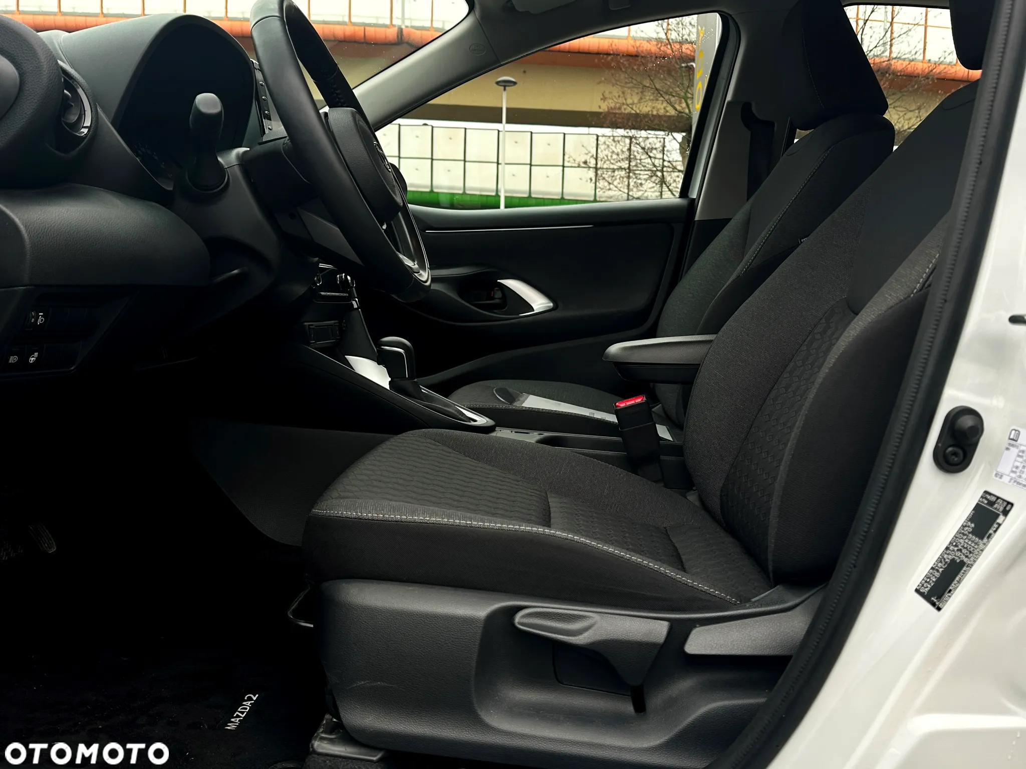 Mazda 2 - 10