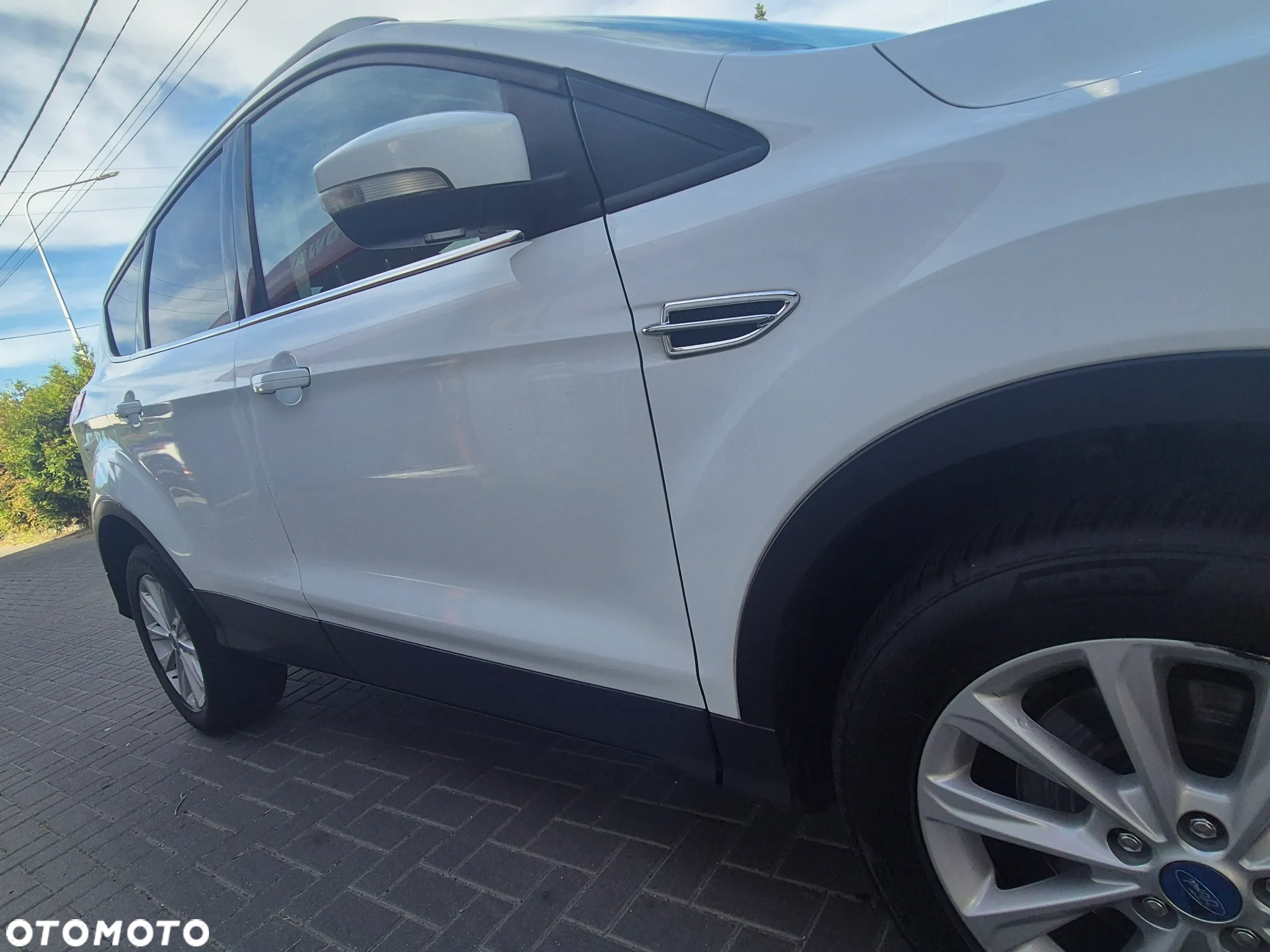 Ford Kuga 2.0 TDCi 2x4 Titanium - 20