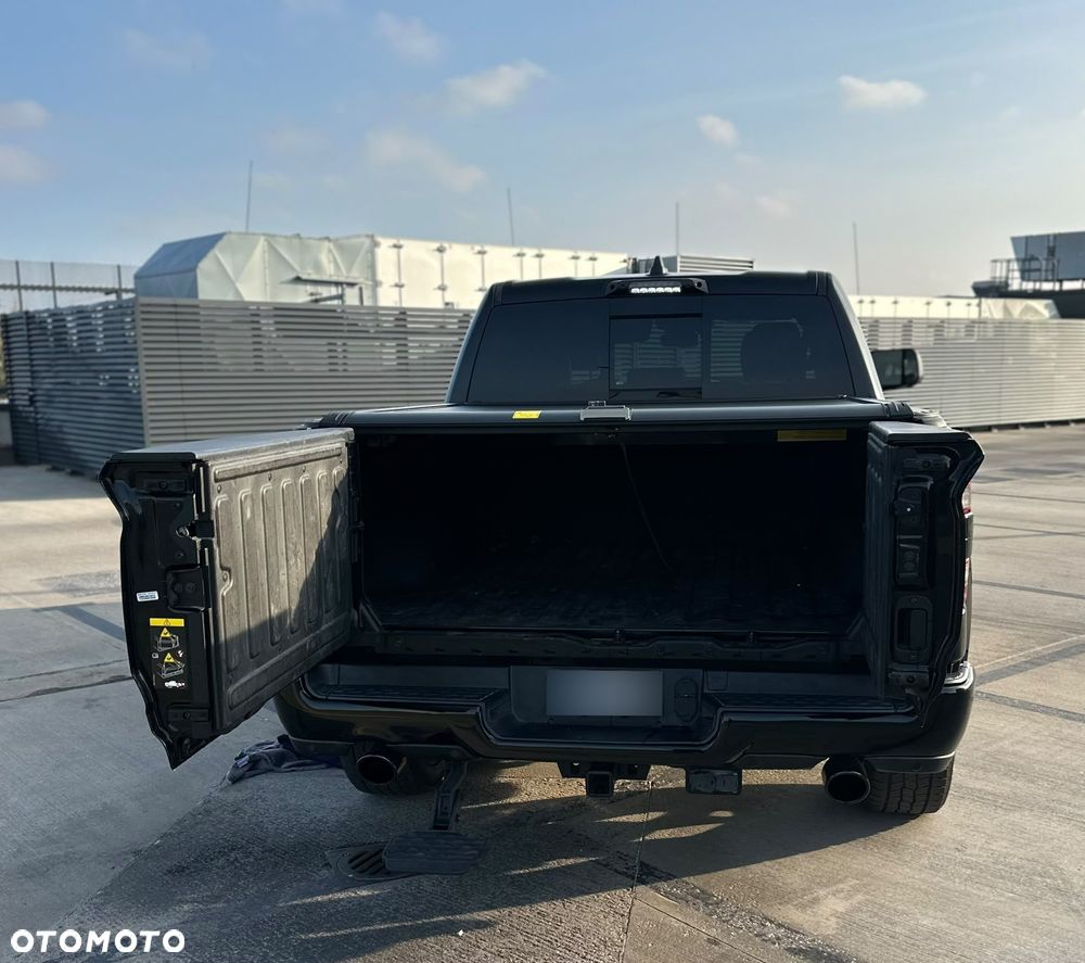RAM 1500 - 21