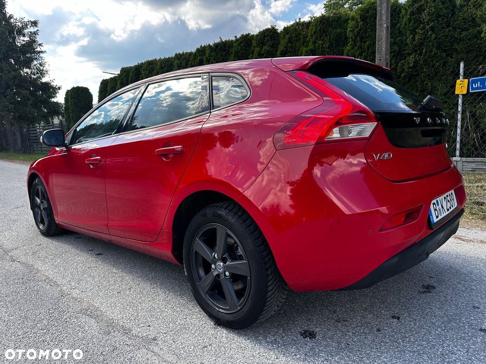 Volvo V40 D2 Momentum - 4