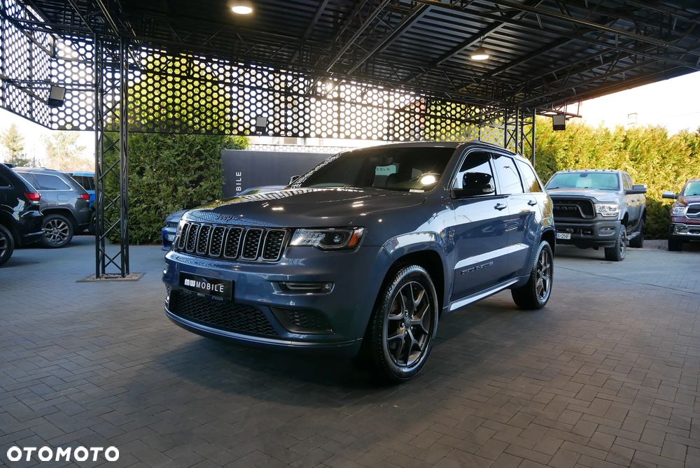 Jeep Grand Cherokee - 1