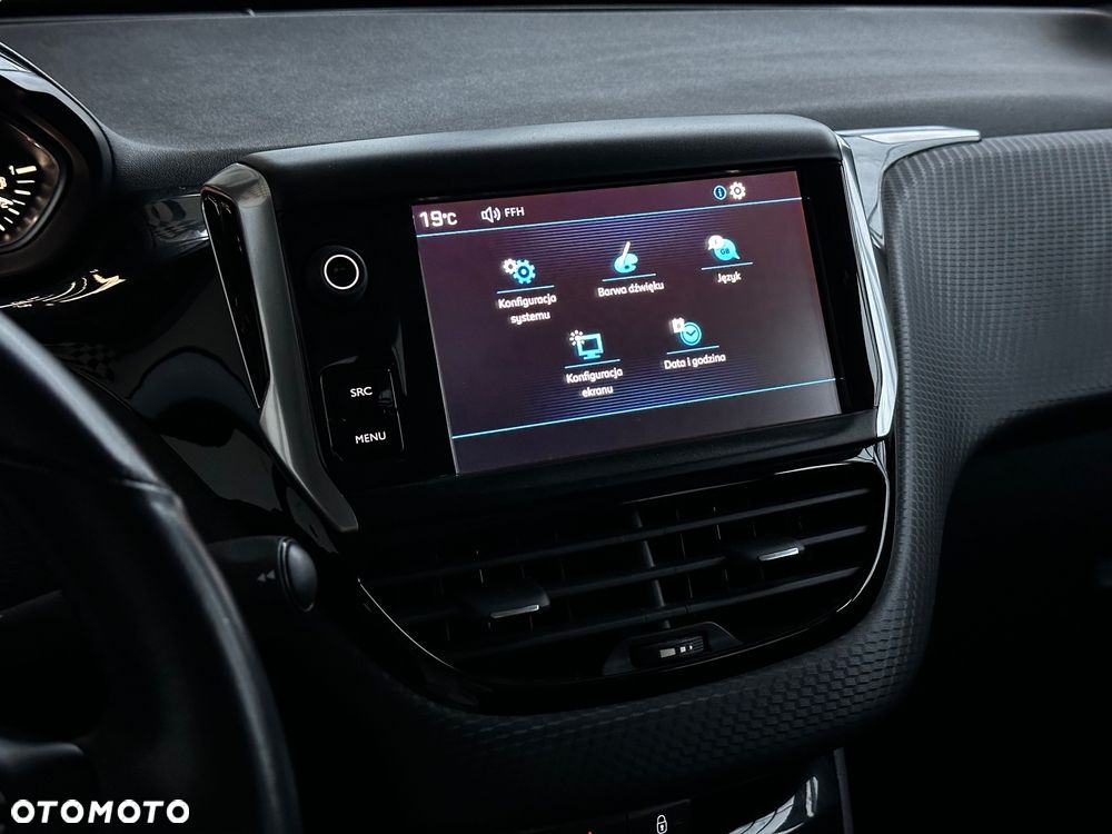 Peugeot 2008 1.6 BlueHDi Style - 22