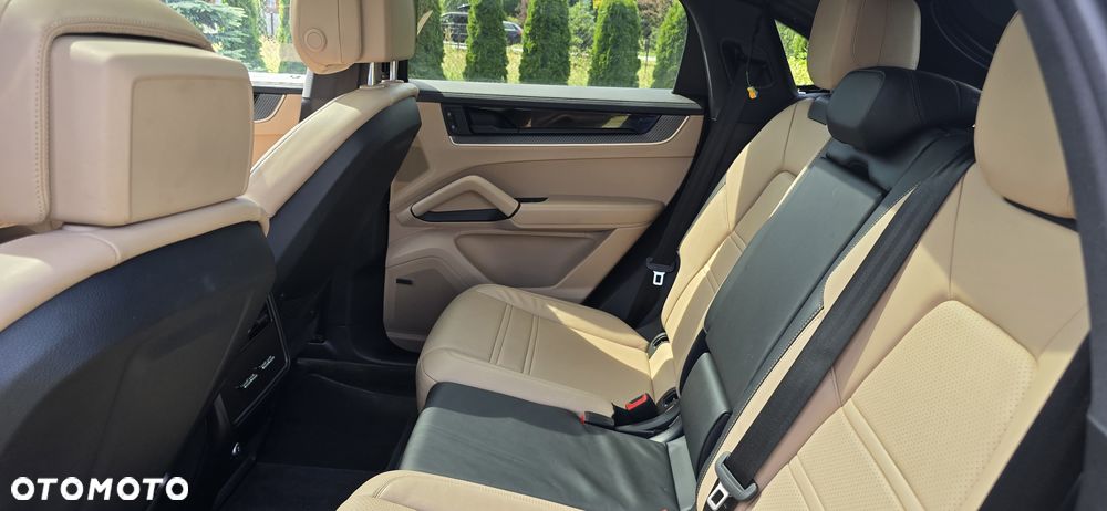 Porsche Cayenne Standard - 14