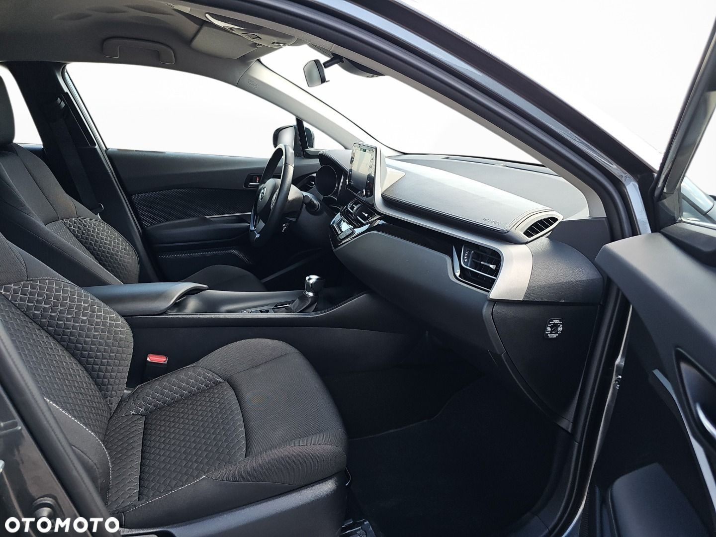Toyota C-HR - 12
