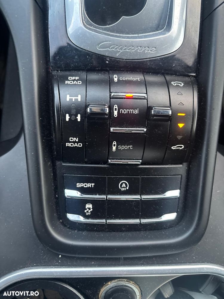 Porsche Cayenne - 27