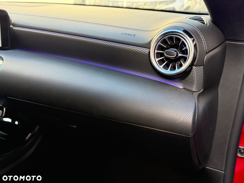 Mercedes-Benz CLA 200 d Progressive 8G-DCT - 9