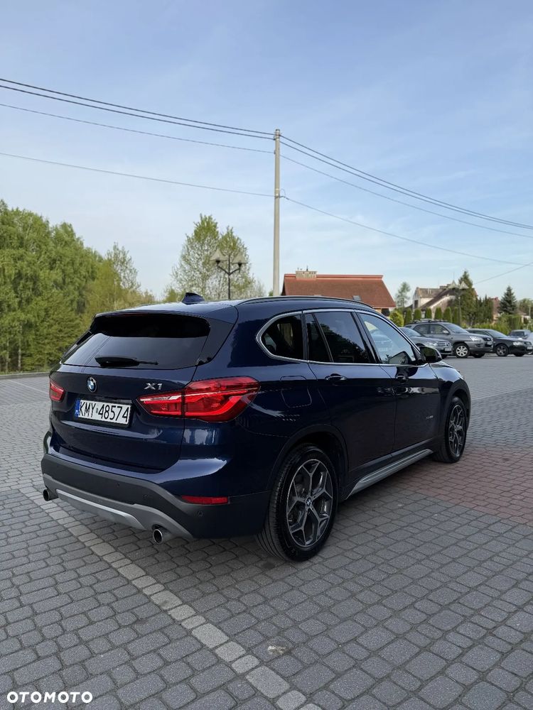 BMW X1 xDrive28i - 8