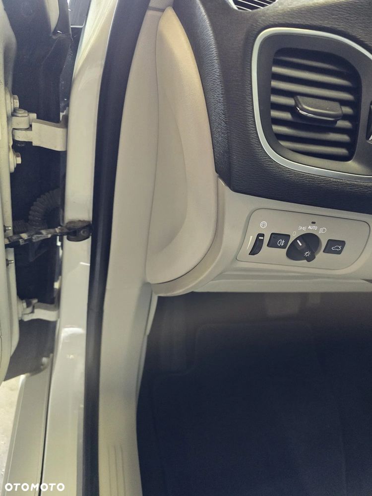 Volvo V40 T4 Kinetic - 14