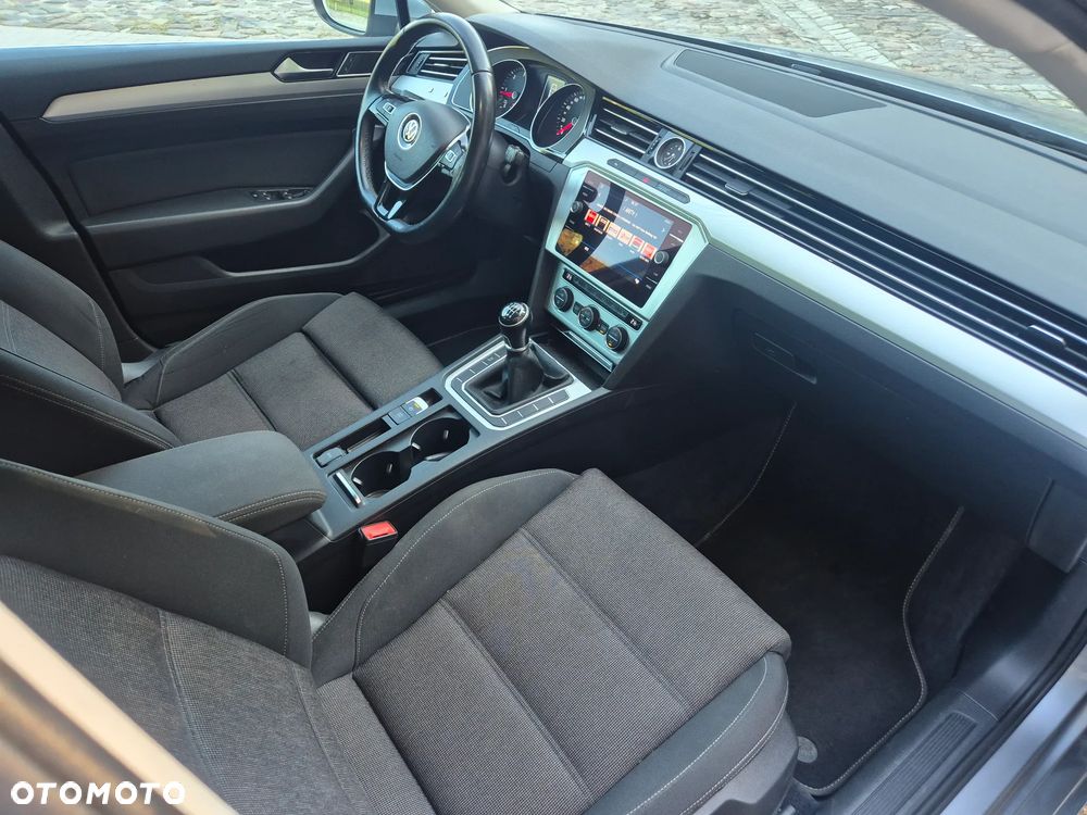 Volkswagen Passat Variant 2.0 TDI (BlueMotion Technology) Comfortline - 6