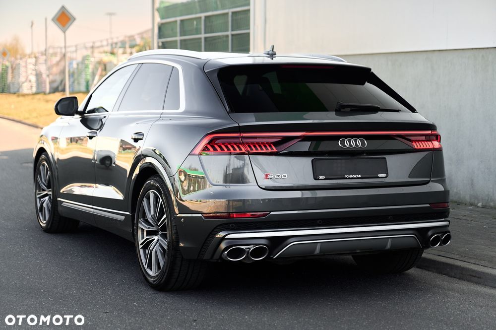 Audi SQ8 - 11