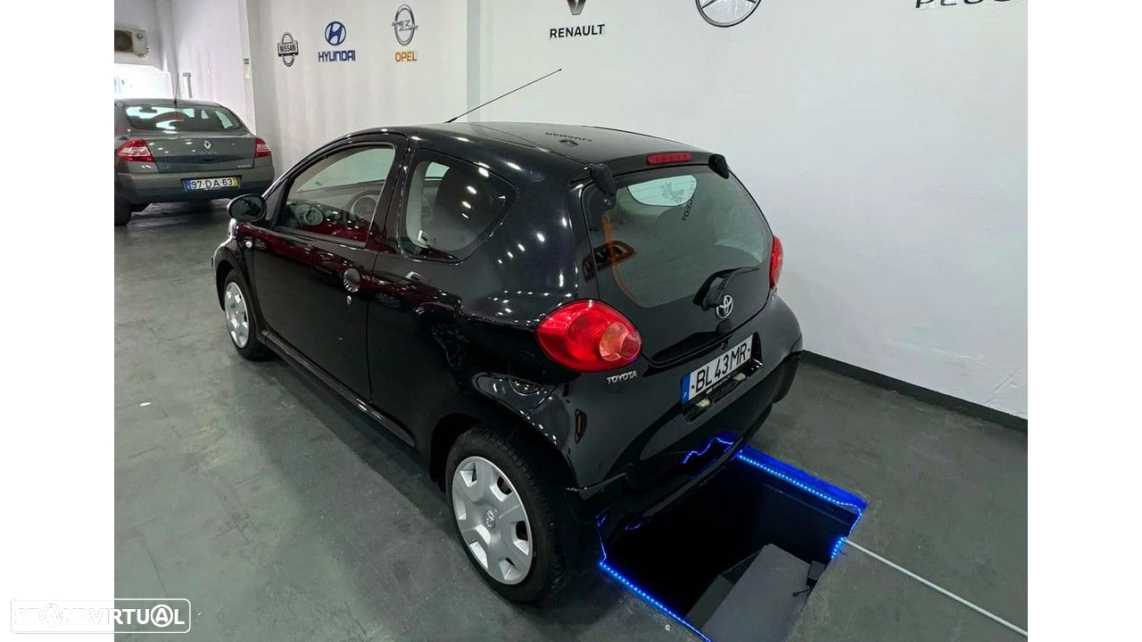 Toyota Aygo 1.0 - 5