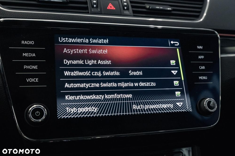 Skoda Superb 1.4 TSI Plug-In Hybrid L&K DSG - 24