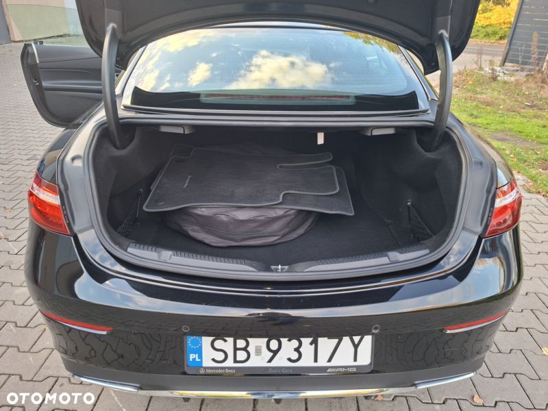 Mercedes-Benz Klasa E 400 d 4-Matic 9G-TRONIC - 28