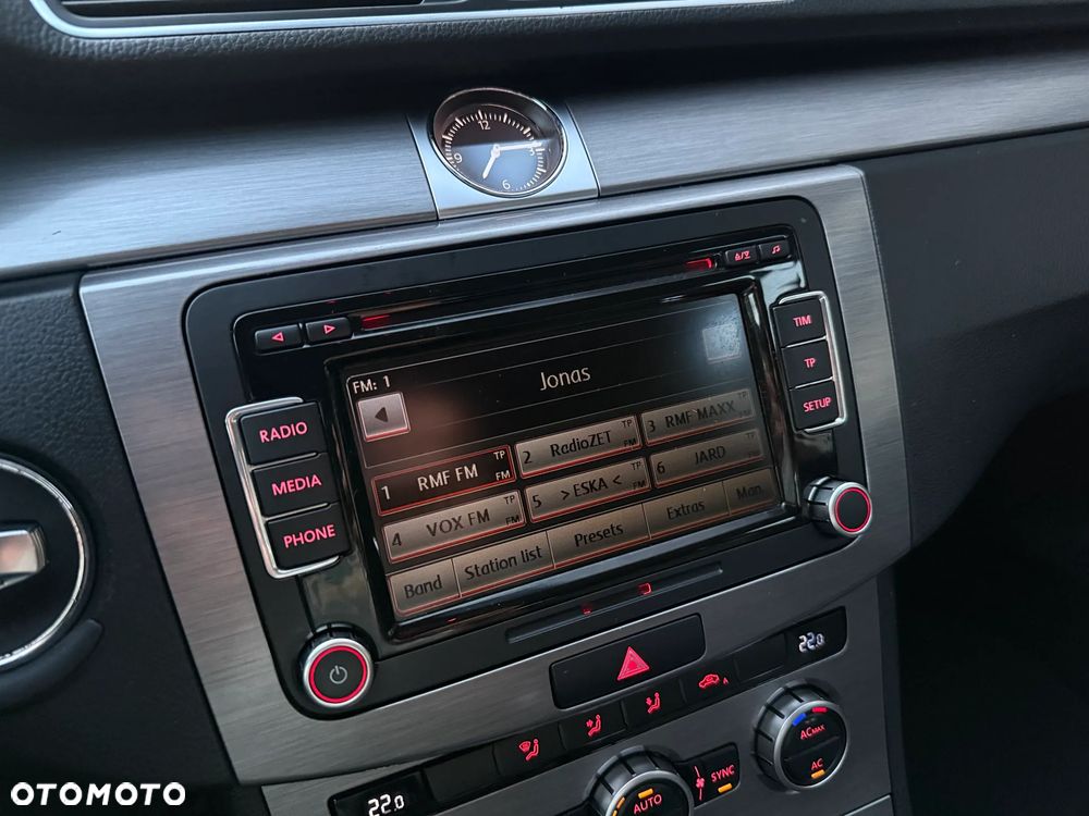 Volkswagen Passat 2.0 TDI Comfortline - 33