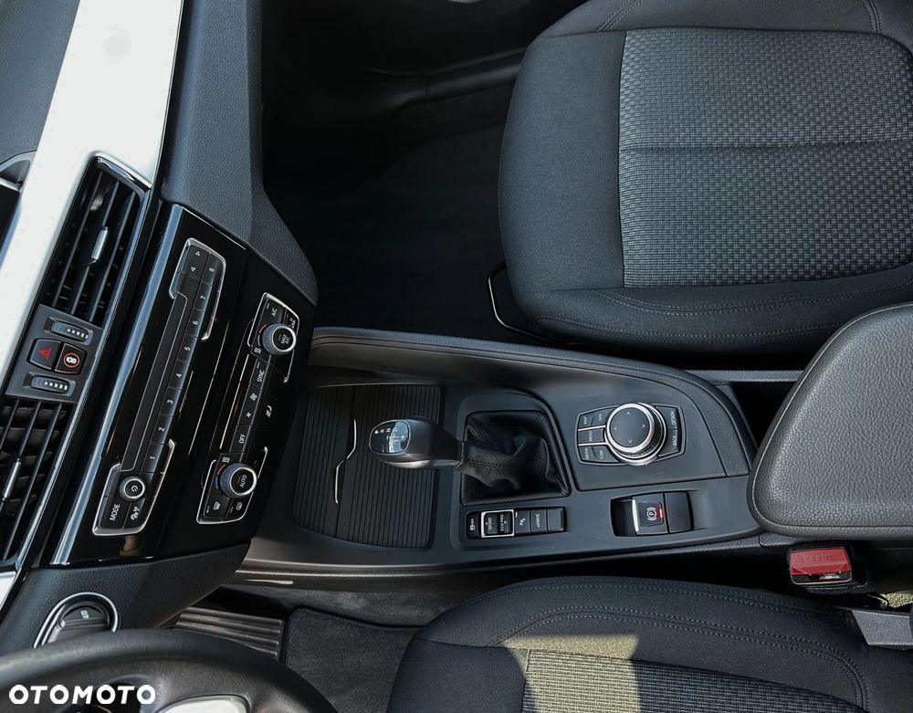 BMW X1 xDrive25e Sport Line - 22